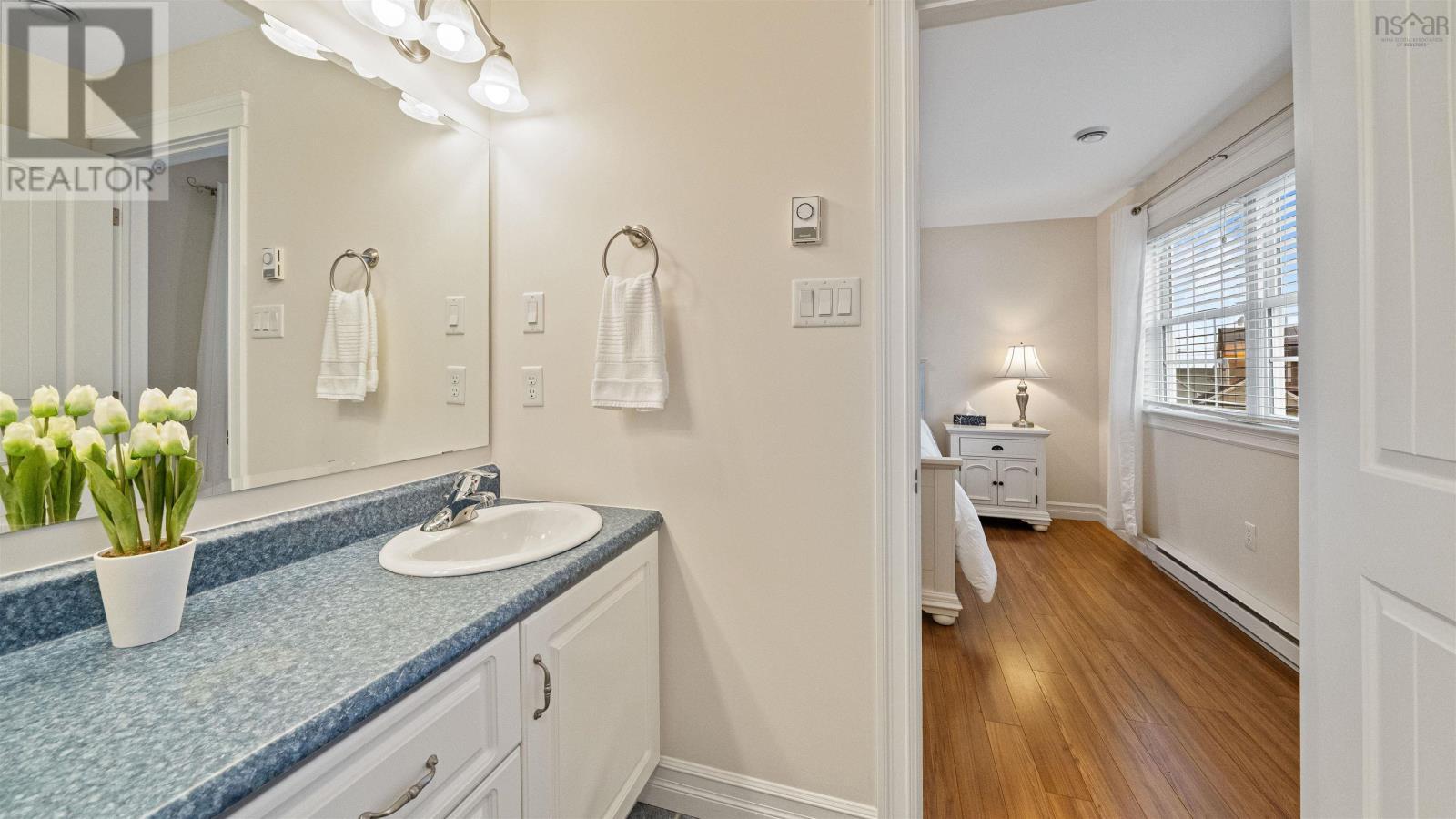 934 Basinview Drive, Bedford, NS - Indoor Photo Showing Bathroom