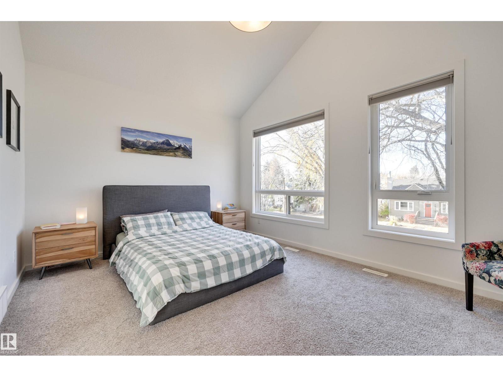 10411 144 St Nw, Edmonton, AB - Indoor Photo Showing Bedroom