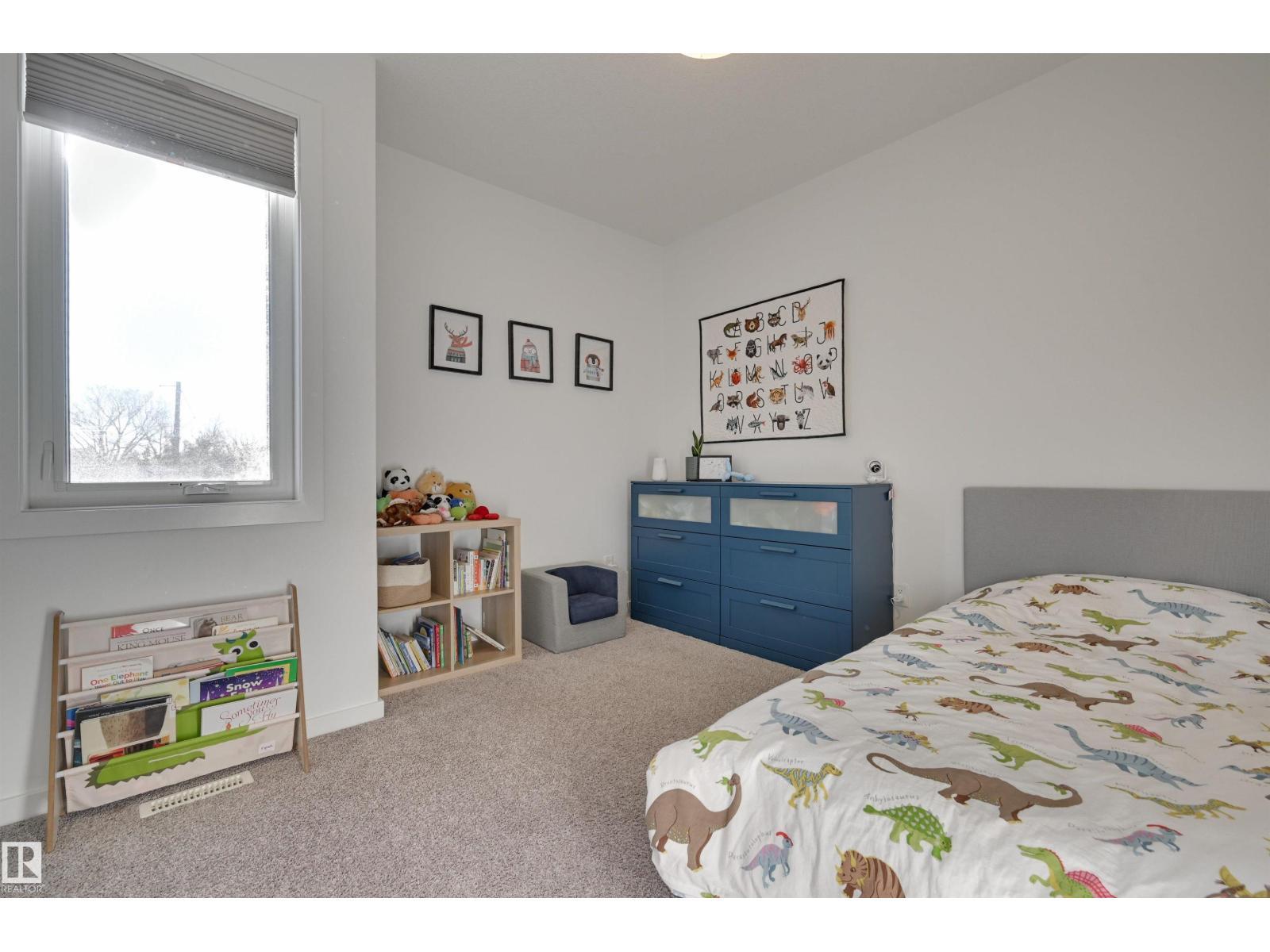 10411 144 St Nw, Edmonton, AB - Indoor Photo Showing Bedroom