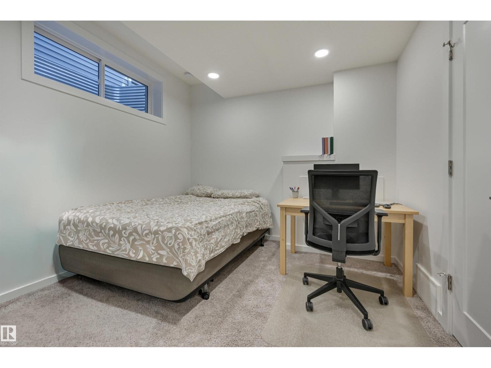 10411 144 St Nw, Edmonton, AB - Indoor Photo Showing Bedroom