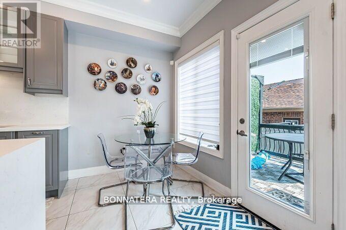 4991 Middlesex Gate, Mississauga, ON - Indoor