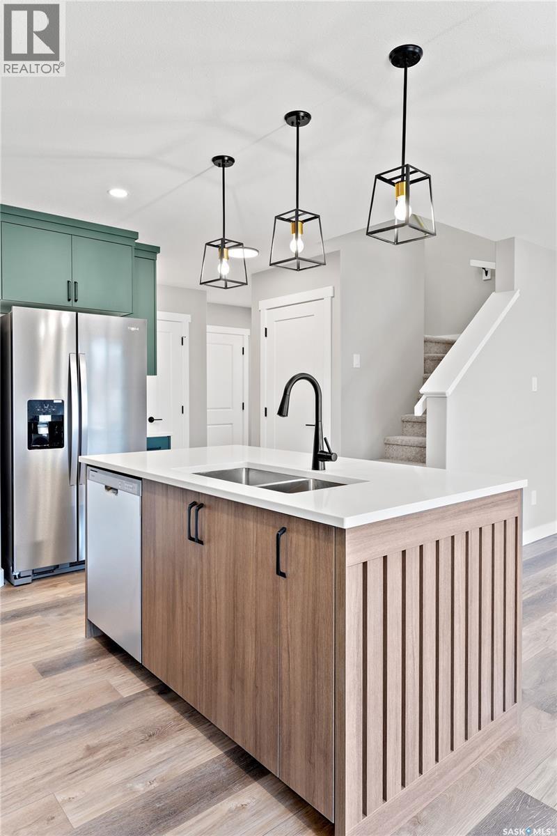 3044 Dumont Way, Regina, SK - Indoor Photo Showing Kitchen With Stainless Steel Kitchen With Upgraded Kitchen