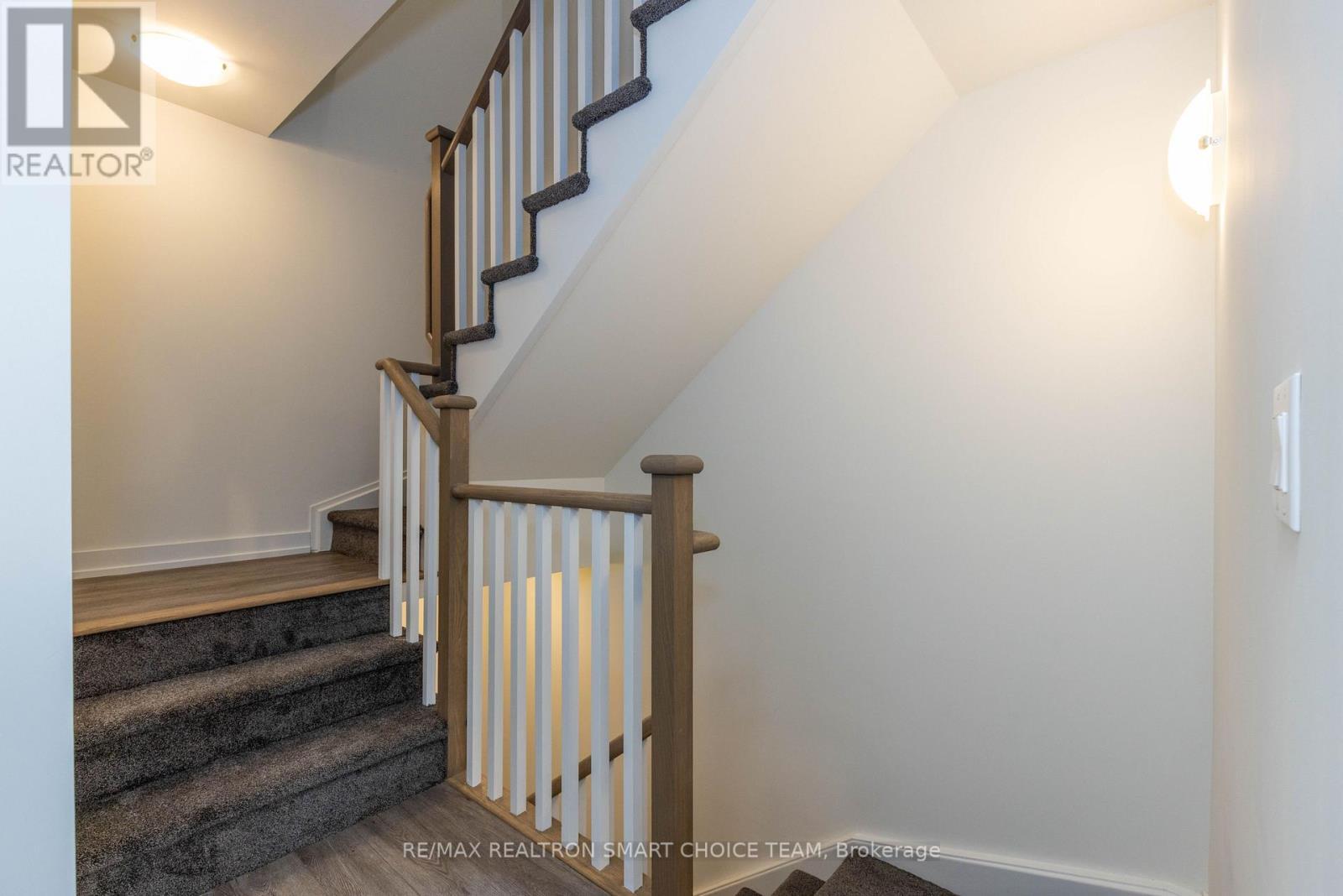 41 - 871 Sheppard Avenue W, Toronto, ON - Indoor Photo Showing Other Room