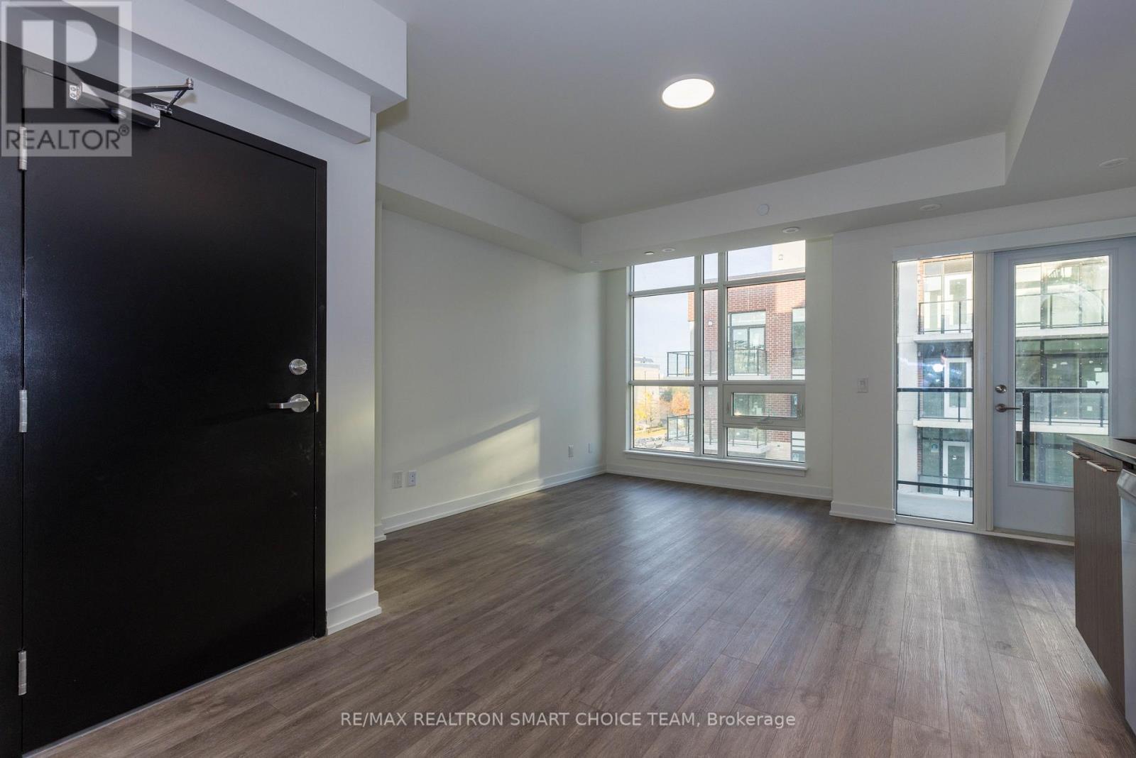41 - 871 Sheppard Avenue W, Toronto, ON - Indoor Photo Showing Other Room