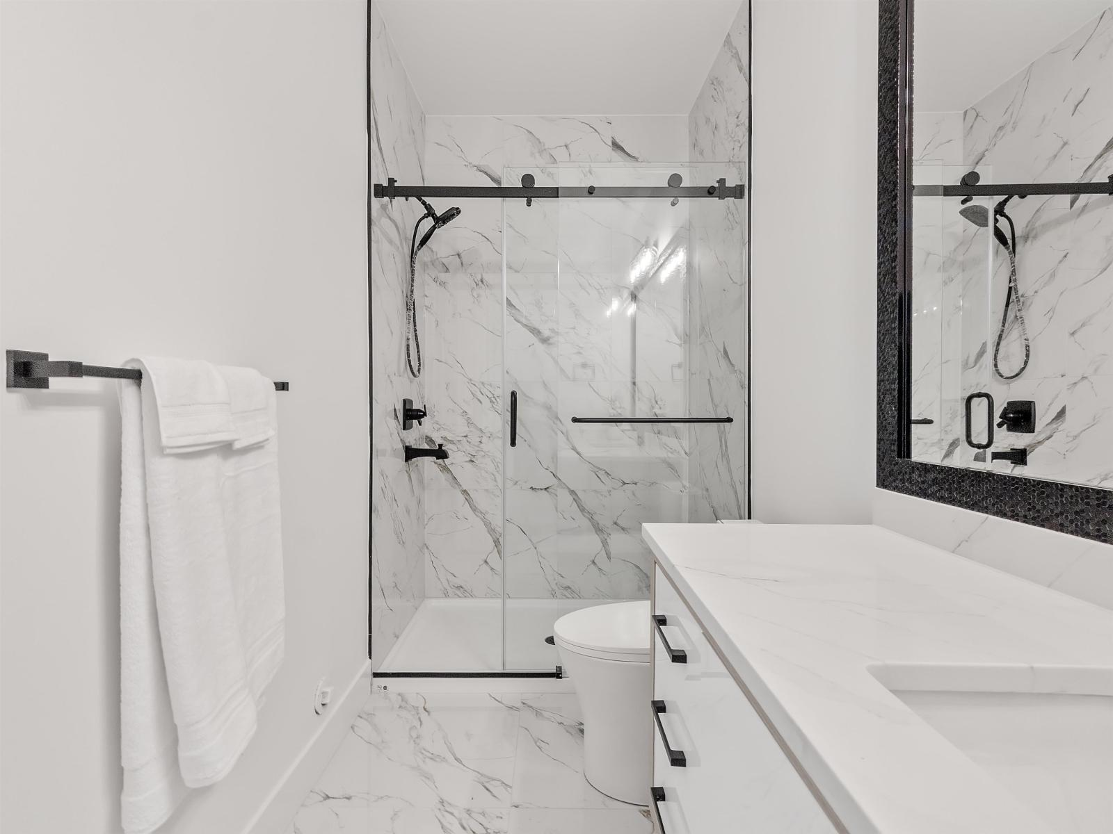 102 16689 16 Avenue, Surrey, BC - Indoor Photo Showing Bathroom