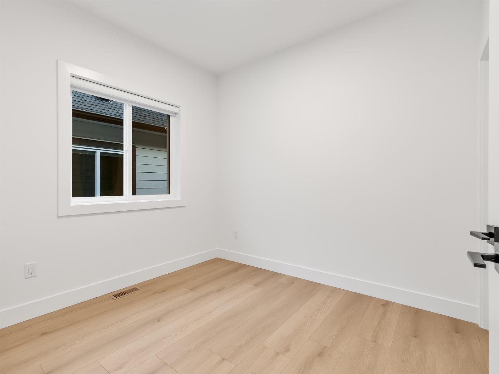 102 16689 16 Avenue, Surrey, BC - Indoor Photo Showing Other Room