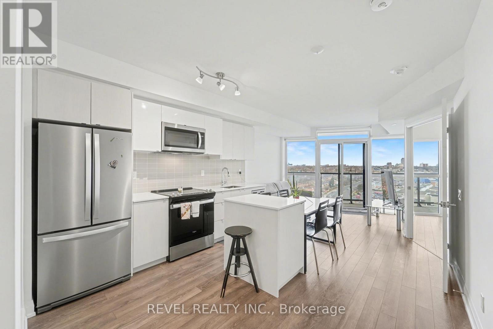 1506 - 1461 Lawrence Avenue E, Toronto, ON - Indoor Photo Showing Kitchen With Upgraded Kitchen
