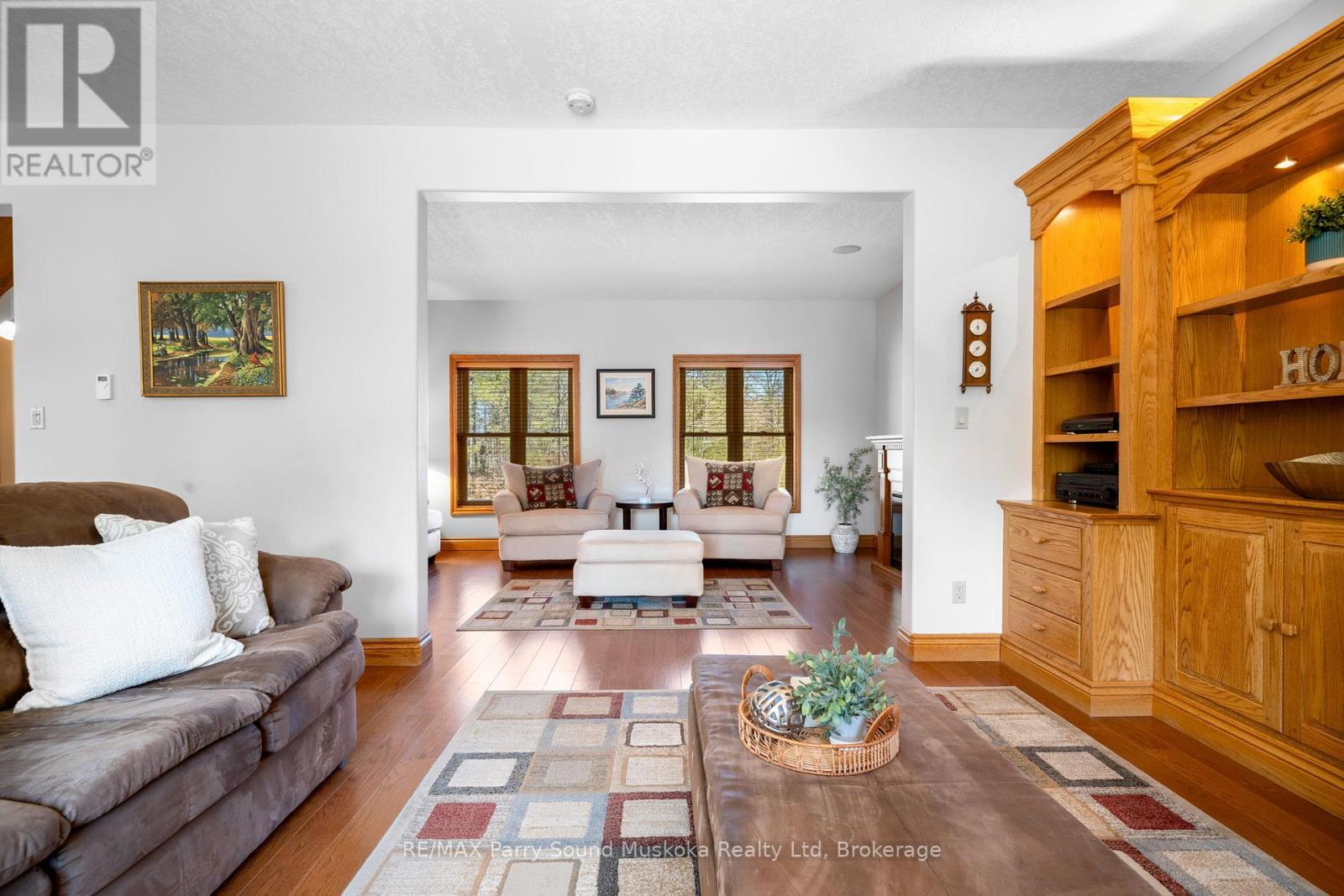 217 South Shore Road, The Archipelago (Archipelago North), ON - Indoor Photo Showing Living Room