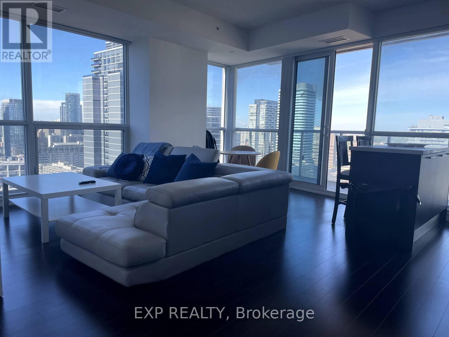 2902 - 386 Yonge Street, Toronto, ON