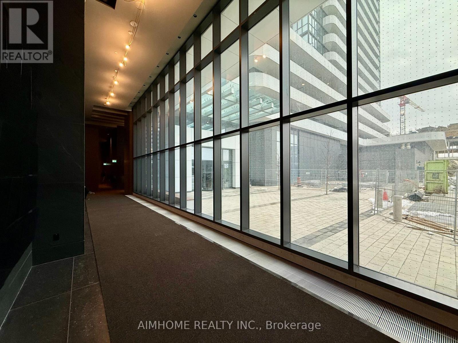 2909 - 8 Interchange Way, Vaughan, ON - Indoor Photo Showing Other Room