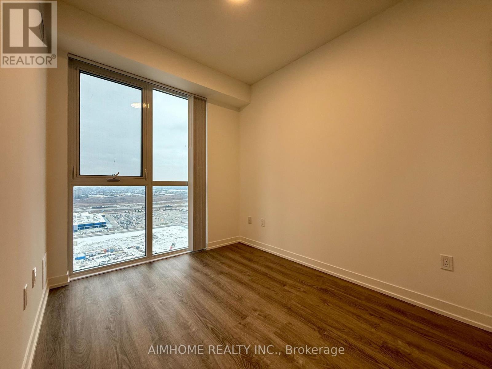 2909 - 8 Interchange Way, Vaughan, ON - Indoor Photo Showing Other Room