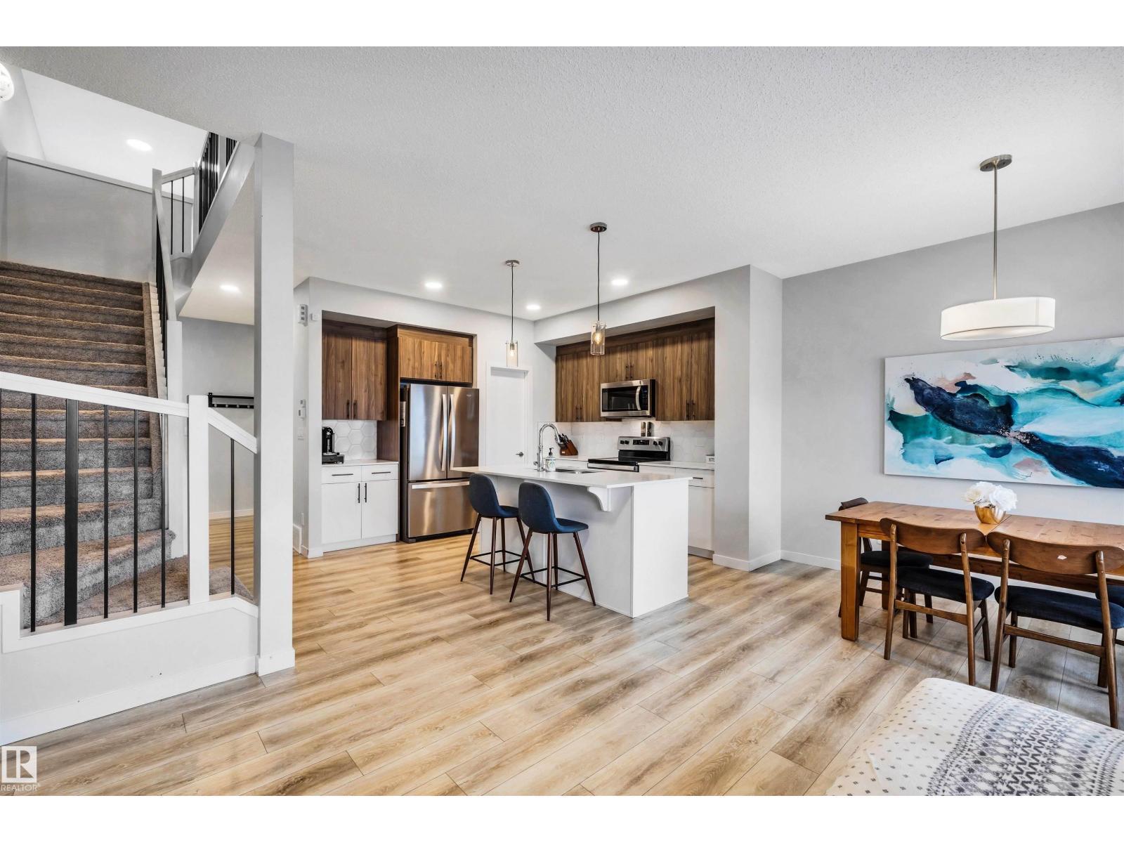 98 Kingsbury Ci, Spruce Grove, AB - Indoor