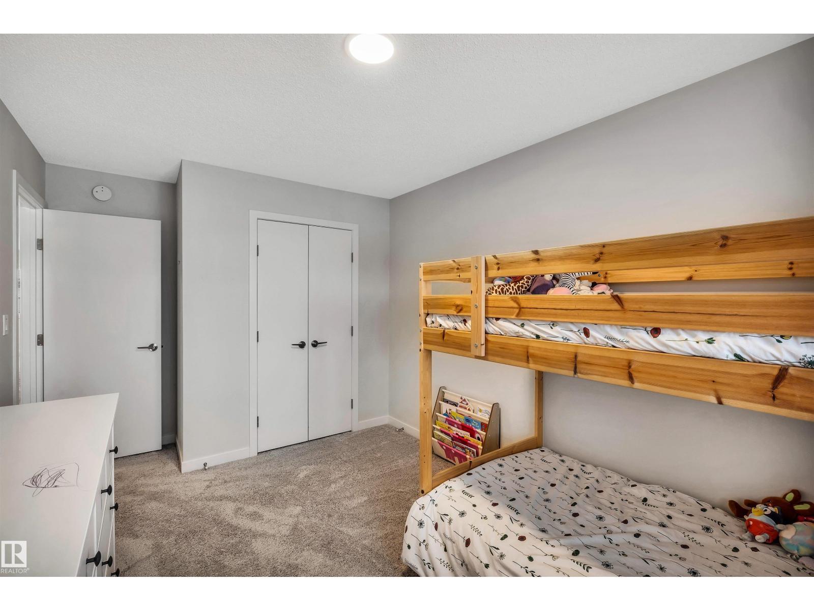98 Kingsbury Ci, Spruce Grove, AB - Indoor Photo Showing Bedroom