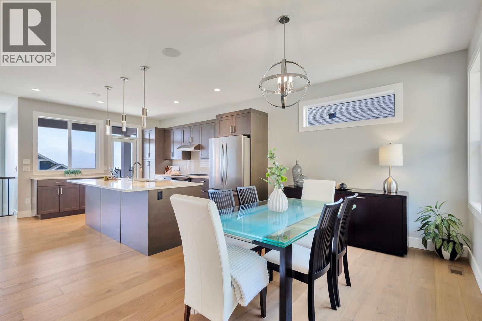 2594 Crown Crest Drive, West Kelowna, BC - Indoor