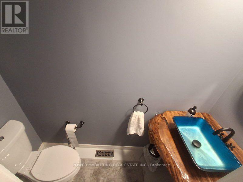 455 Valade Crescent, Ottawa, ON - Indoor Photo Showing Bathroom