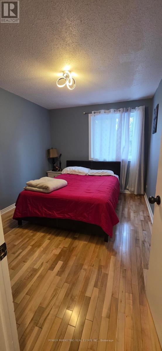 455 Valade Crescent, Ottawa, ON - Indoor Photo Showing Bedroom