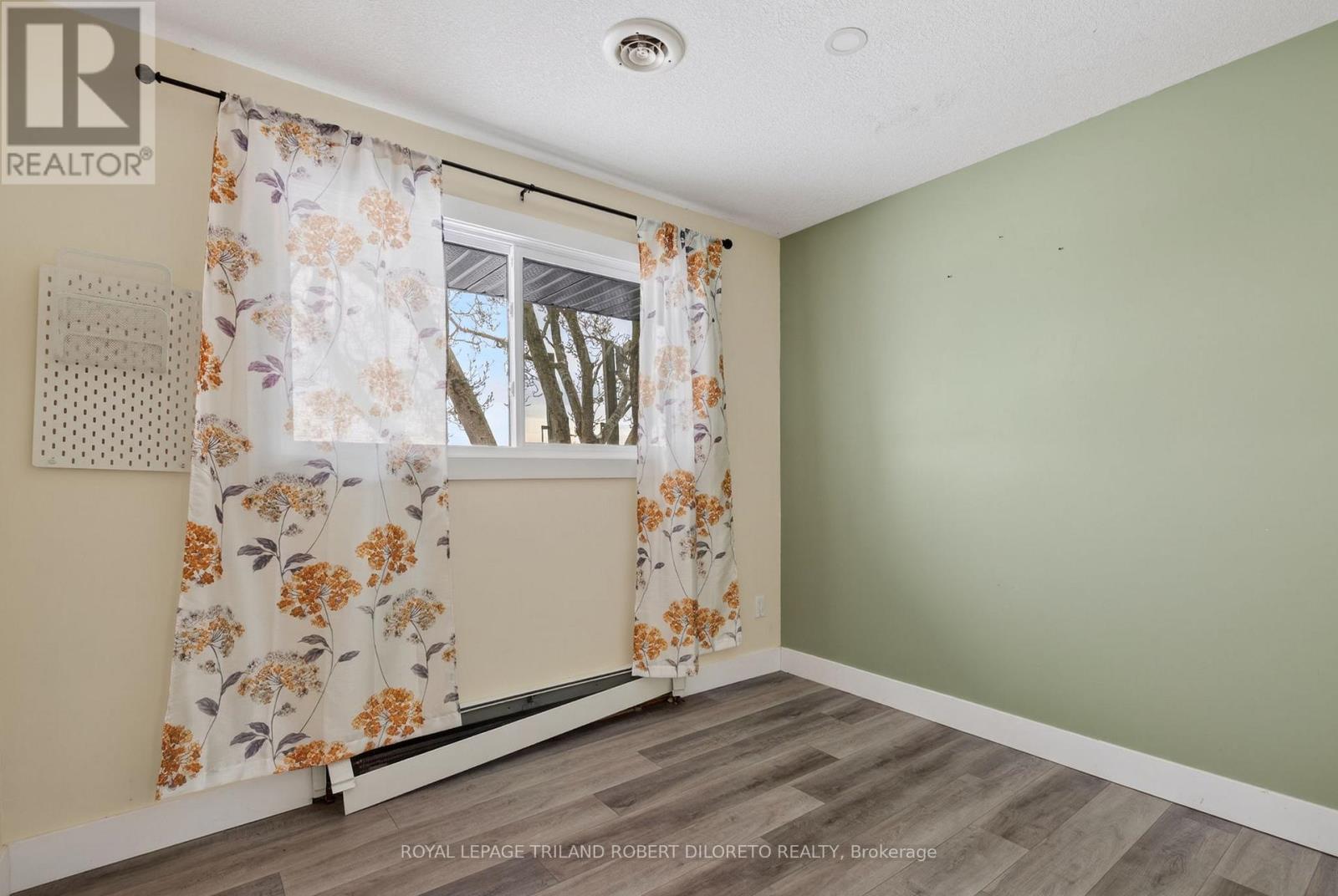 9755 Longwoods Road, Middlesex Centre, ON - Indoor Photo Showing Other Room