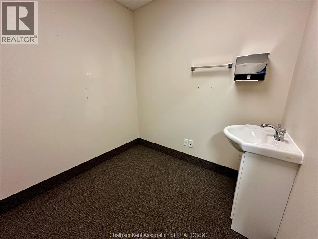 65 Thames Street, Chatham, ON