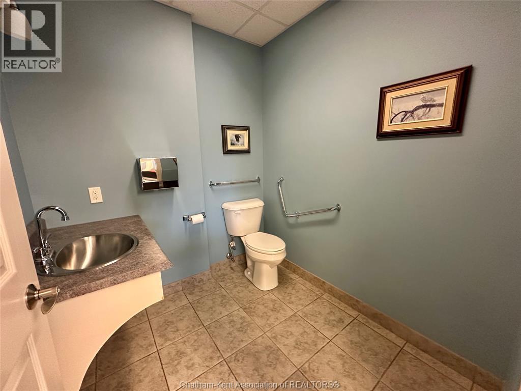 65 Thames Street, Chatham, ON