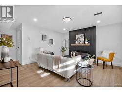 9831 GLENTHORNE DRIVE Richmond, BC V7A 1Y3