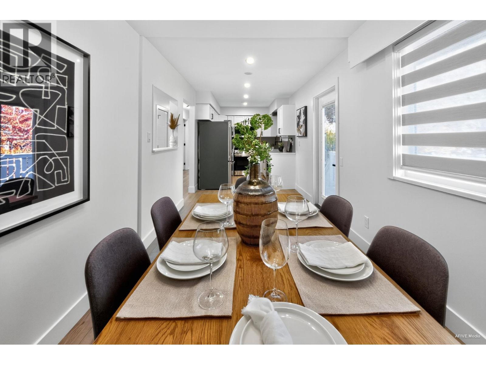 9831 Glenthorne Drive, Richmond, BC - Indoor Photo Showing Dining Room