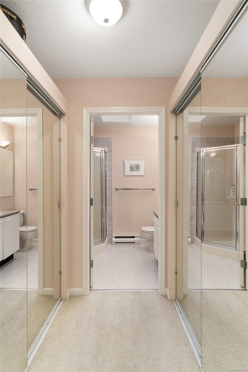 5-1356 Slater St, Saanich, BC