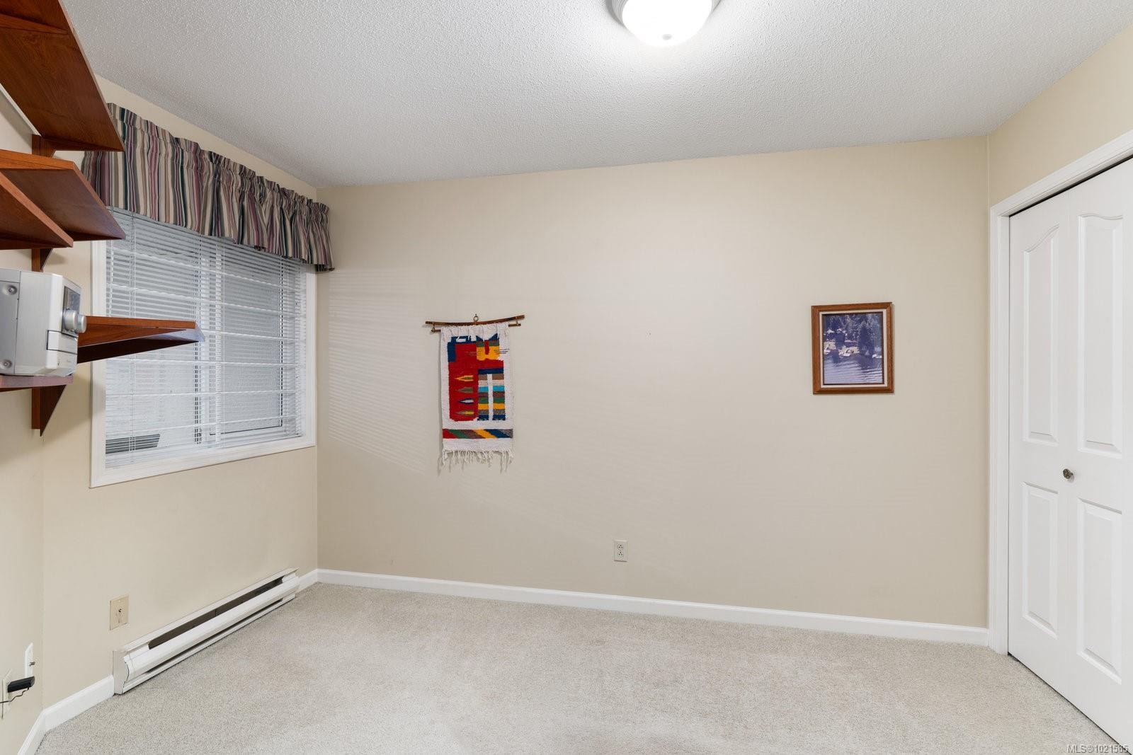 5-1356 Slater St, Saanich, BC