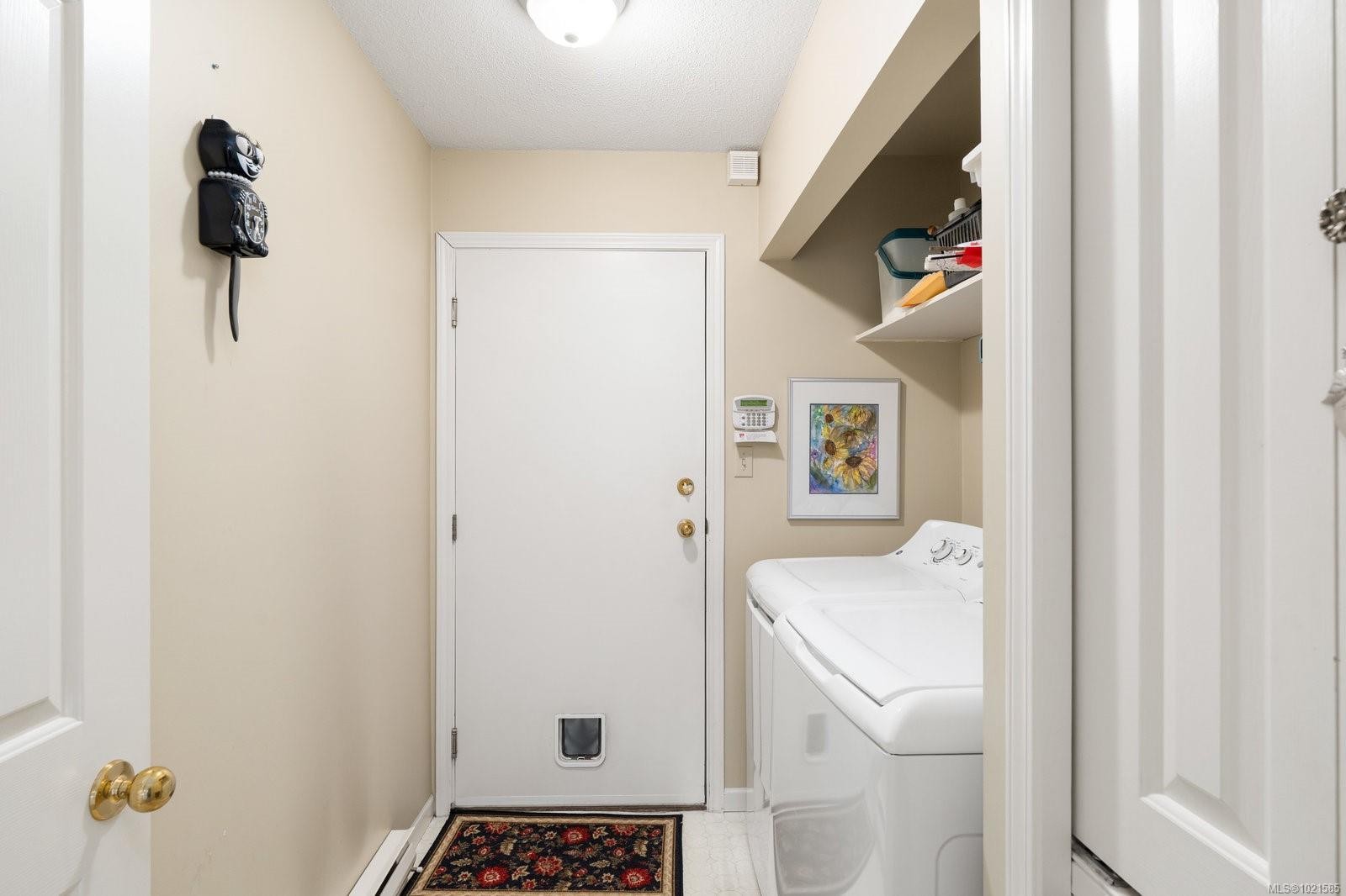 5-1356 Slater St, Saanich, BC