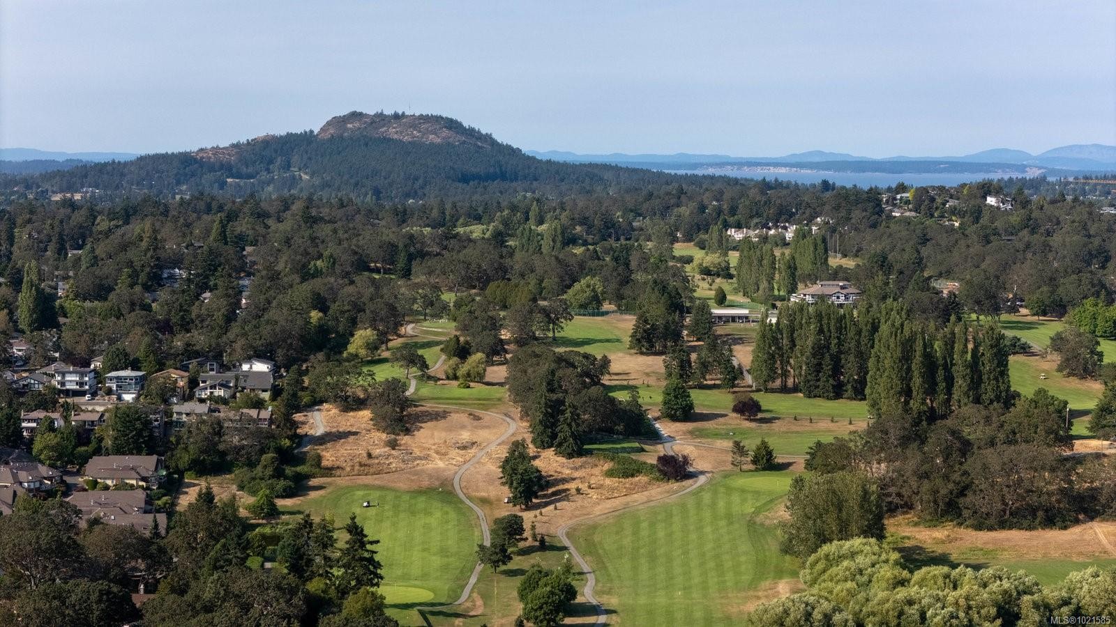 5-1356 Slater St, Saanich, BC