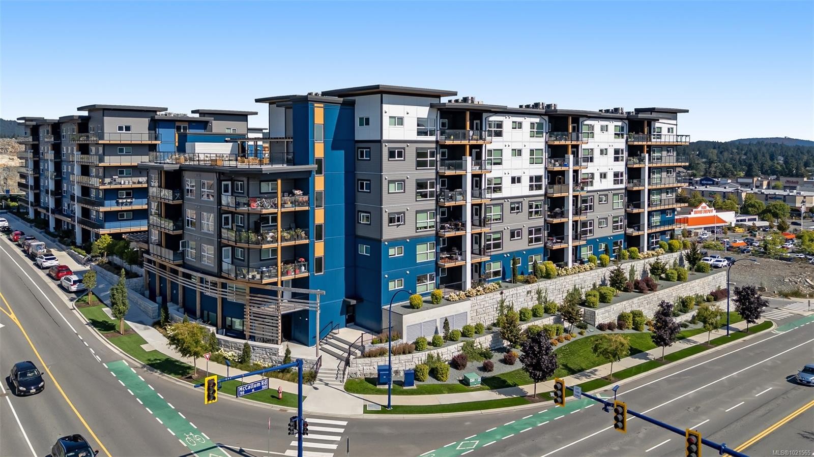 315-2469 Gateway Rd, Langford, BC - Outdoor With View