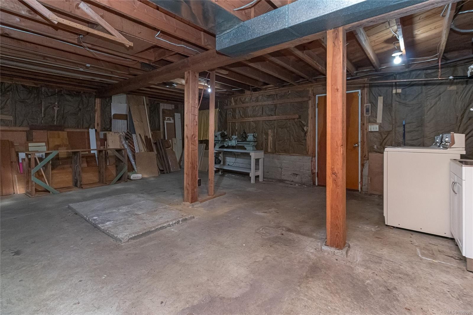 2834 Aldwynd Rd, Langford, BC