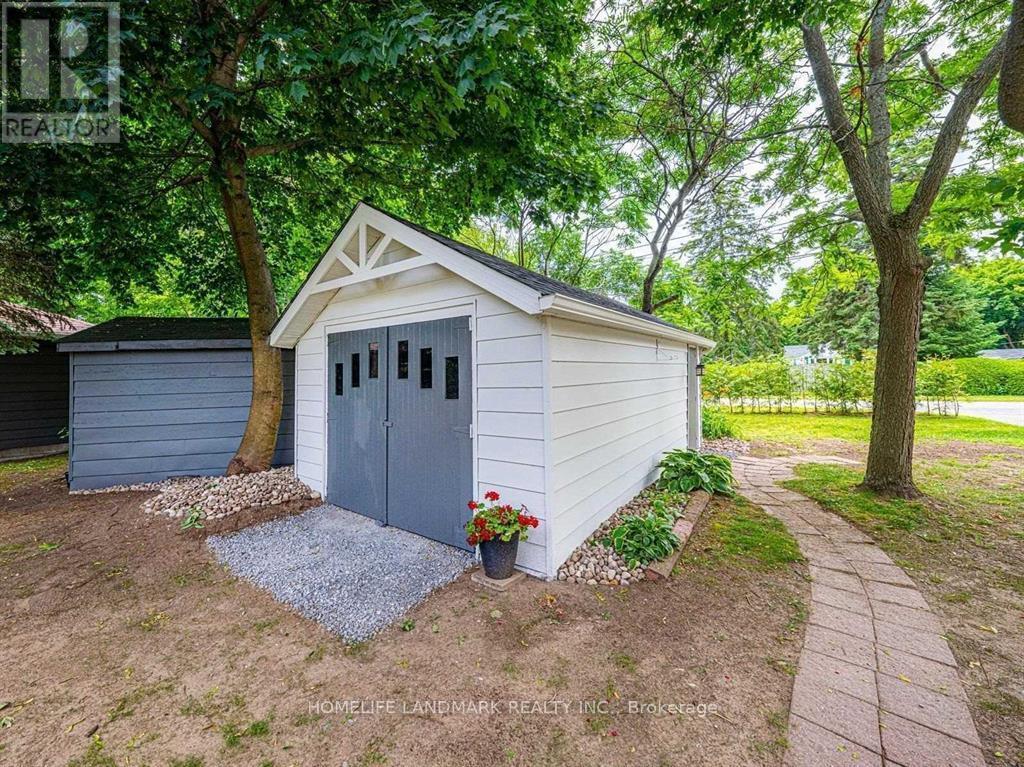 851 Lake Drive E, Georgina, ON - Outdoor