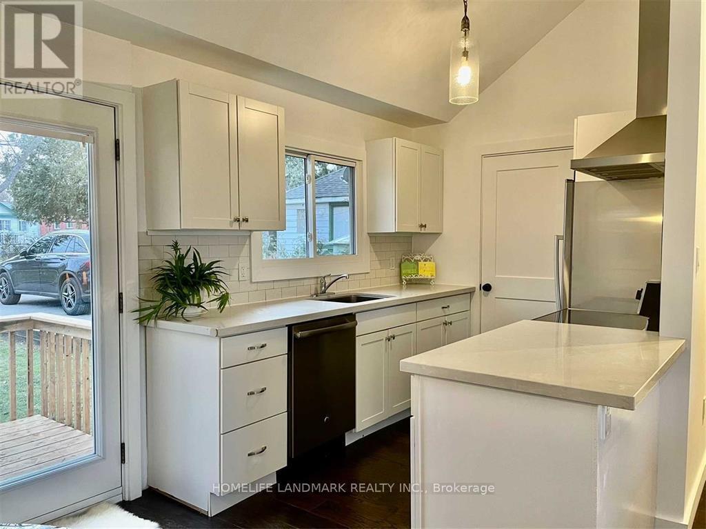 851 Lake Drive E, Georgina, ON - Indoor Photo Showing Kitchen
