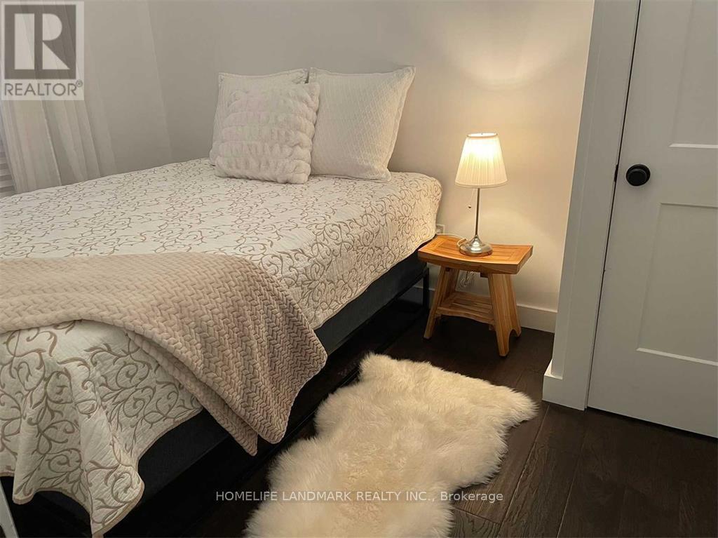 851 Lake Drive E, Georgina, ON - Indoor Photo Showing Bedroom