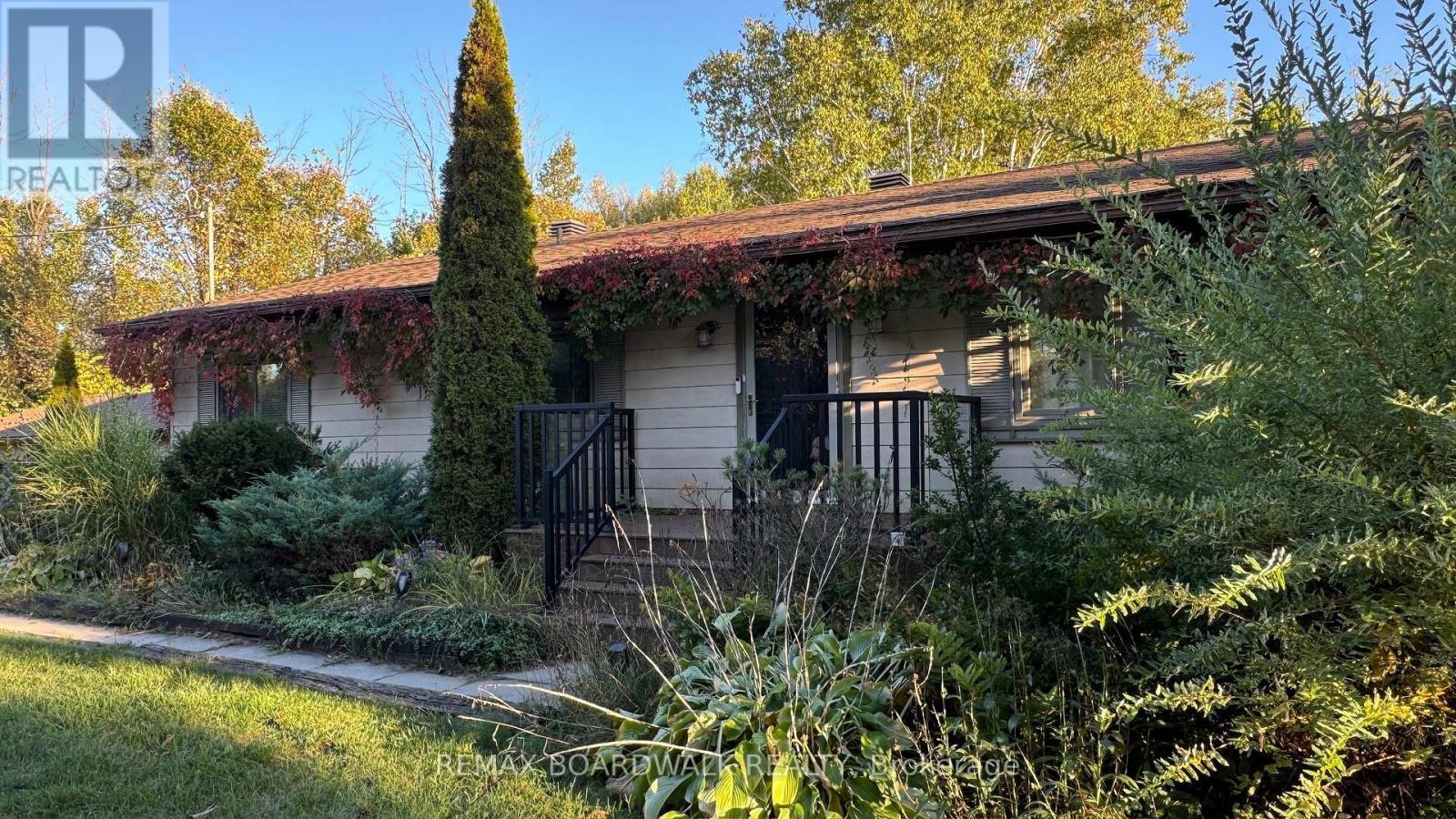 3042 Dangerfield Road W, North Grenville, ON - Outdoor