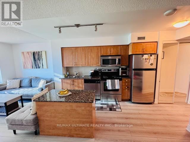 1309 - 215 Fort York Boulevard, Toronto, ON - Indoor Photo Showing Kitchen With Stainless Steel Kitchen