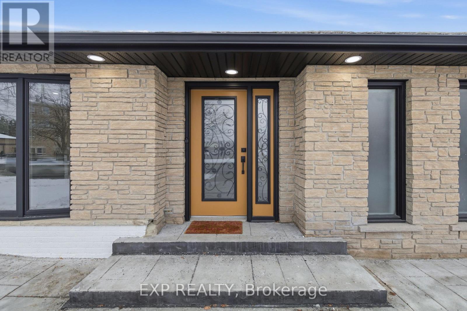 80 Mountainview Road S, Halton Hills, ON - Outdoor