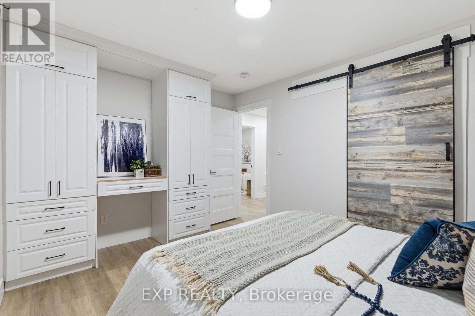 80 Mountainview Road S, Halton Hills, ON - Indoor Photo Showing Bedroom