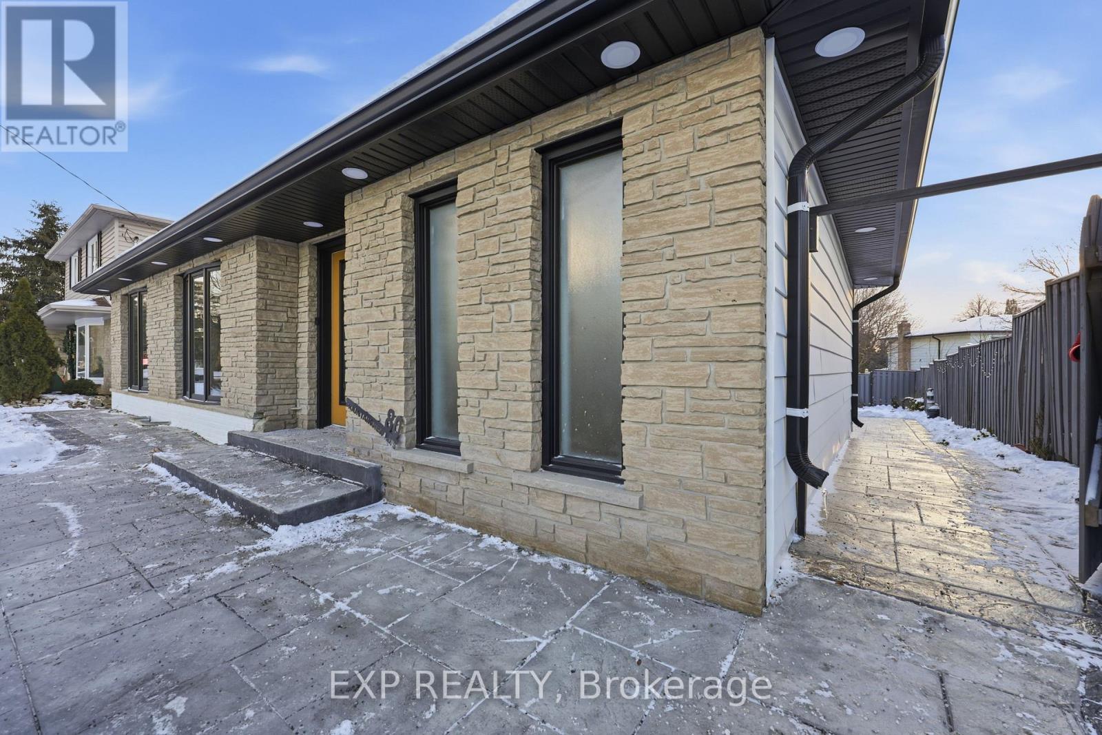 80 Mountainview Road S, Halton Hills, ON - Outdoor With Exterior