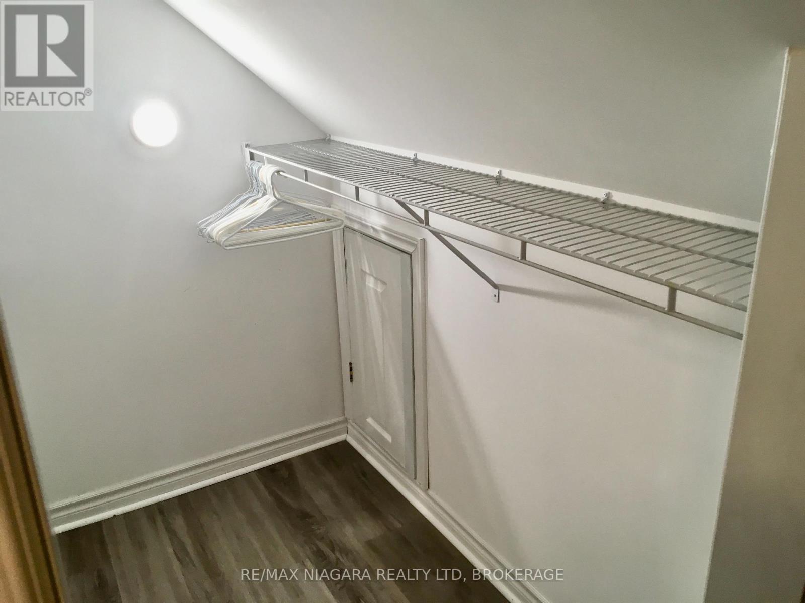 Walk in Closet - 4576 Kalar Road, Niagara Falls (Ascot), ON - Indoor