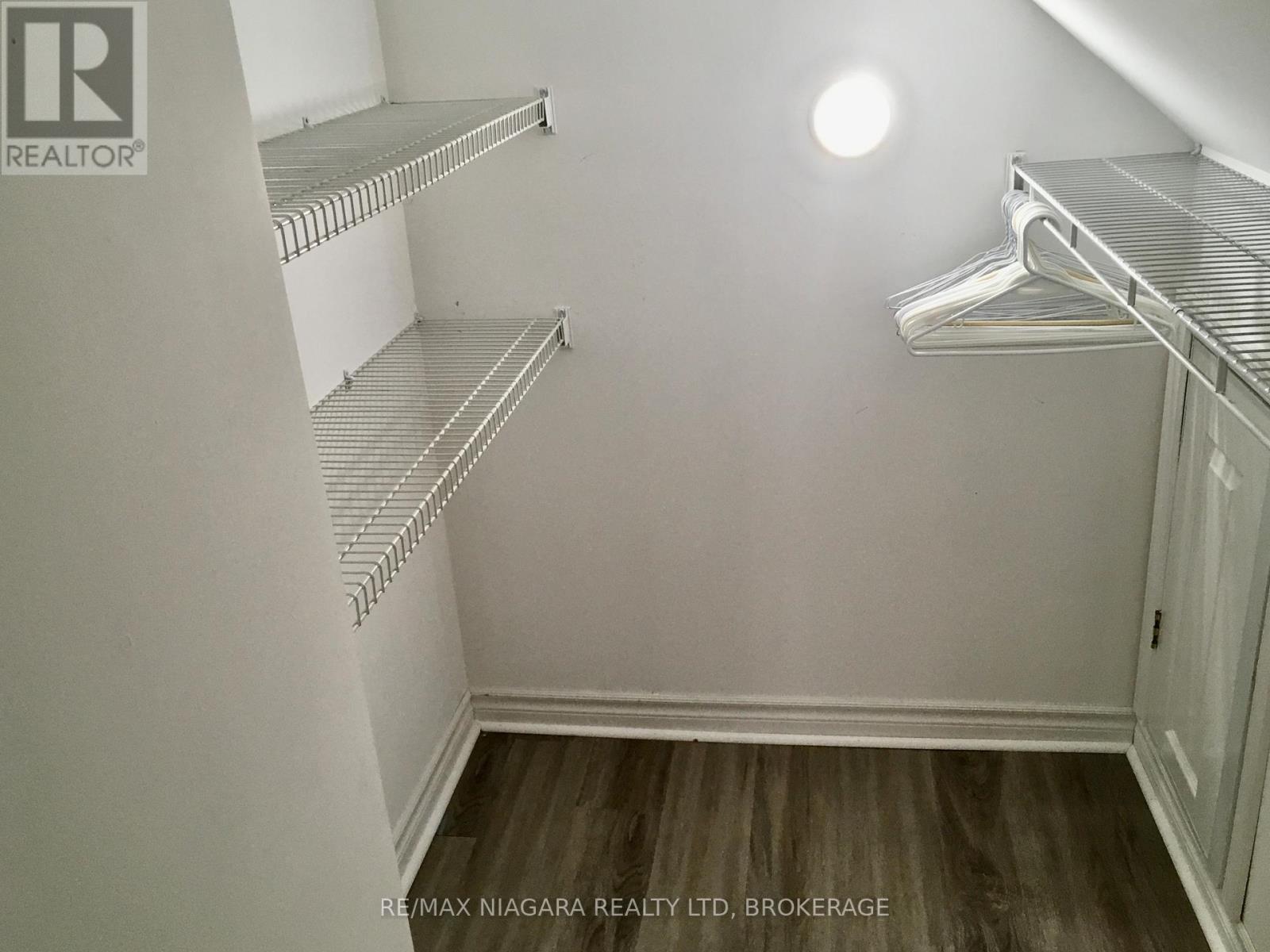 4576 Kalar Road, Niagara Falls (Ascot), ON - Indoor Photo Showing Other Room