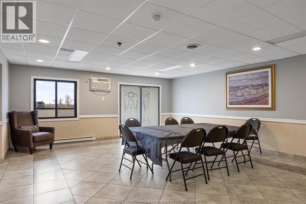 150 Park Street West Unit# 812, Windsor, ON - Indoor