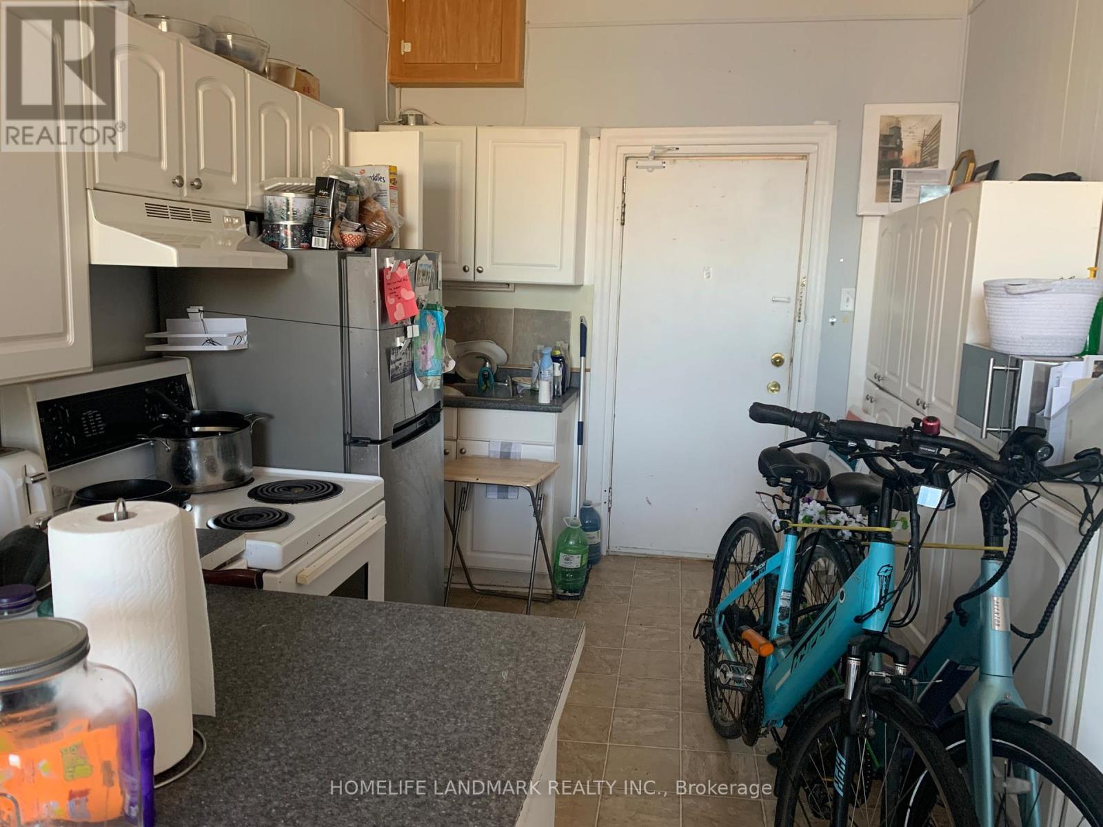 4 - 2 Bascom Street S, Uxbridge, ON