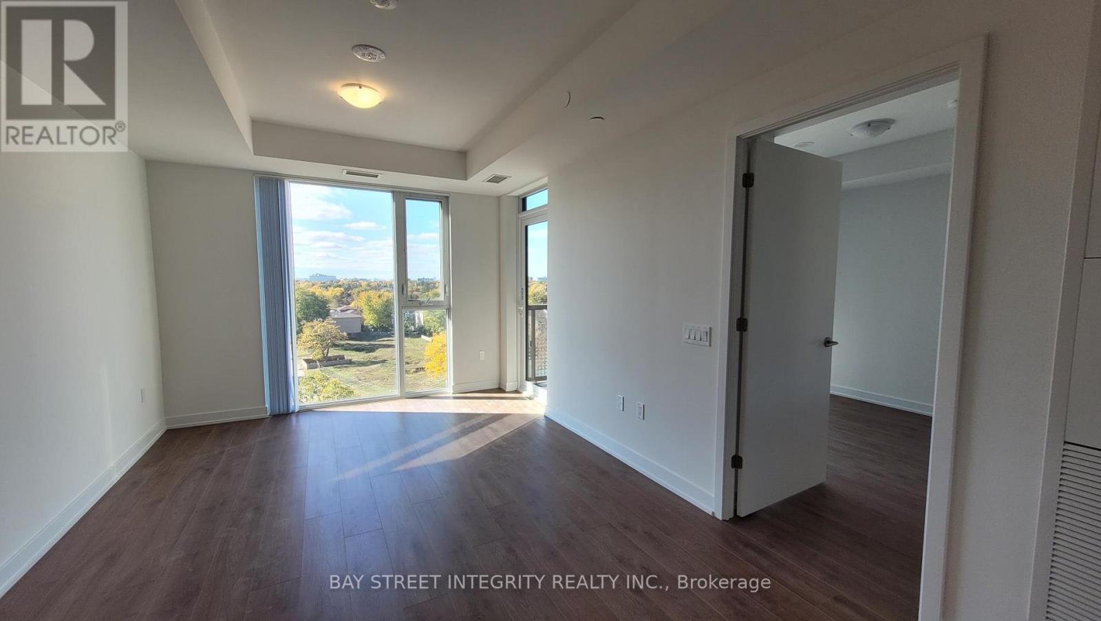 726 - 5858 Yonge Street, Toronto, ON - Indoor Photo Showing Other Room