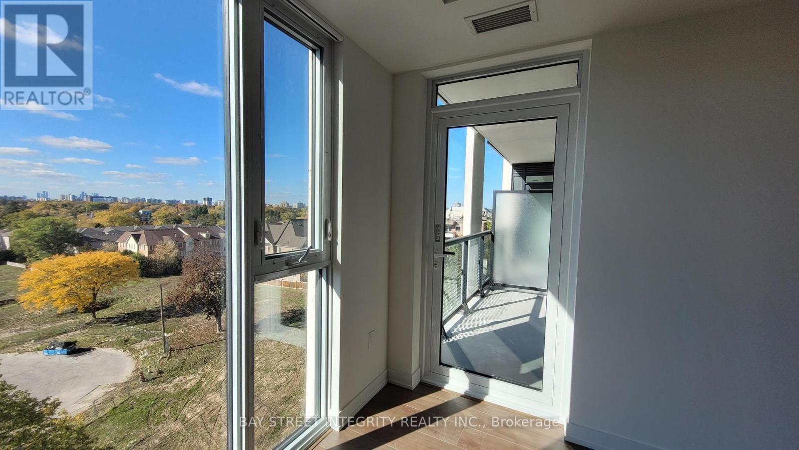 726 - 5858 Yonge Street, Toronto, ON - Photo Showing Other Room