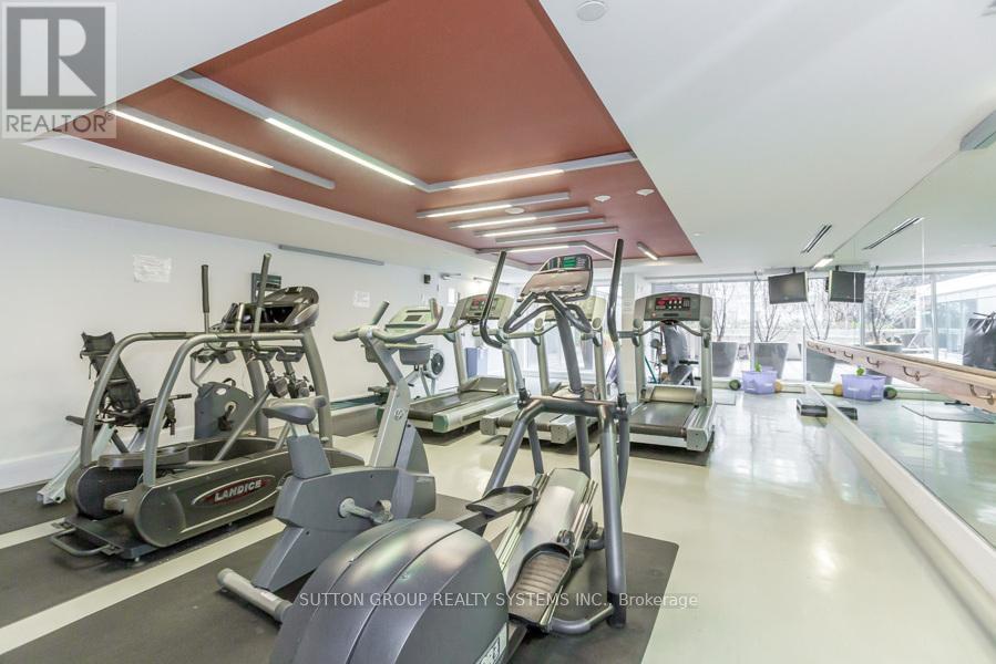 735 - 111 Elizabeth Street, Toronto, ON - Indoor Photo Showing Gym Room