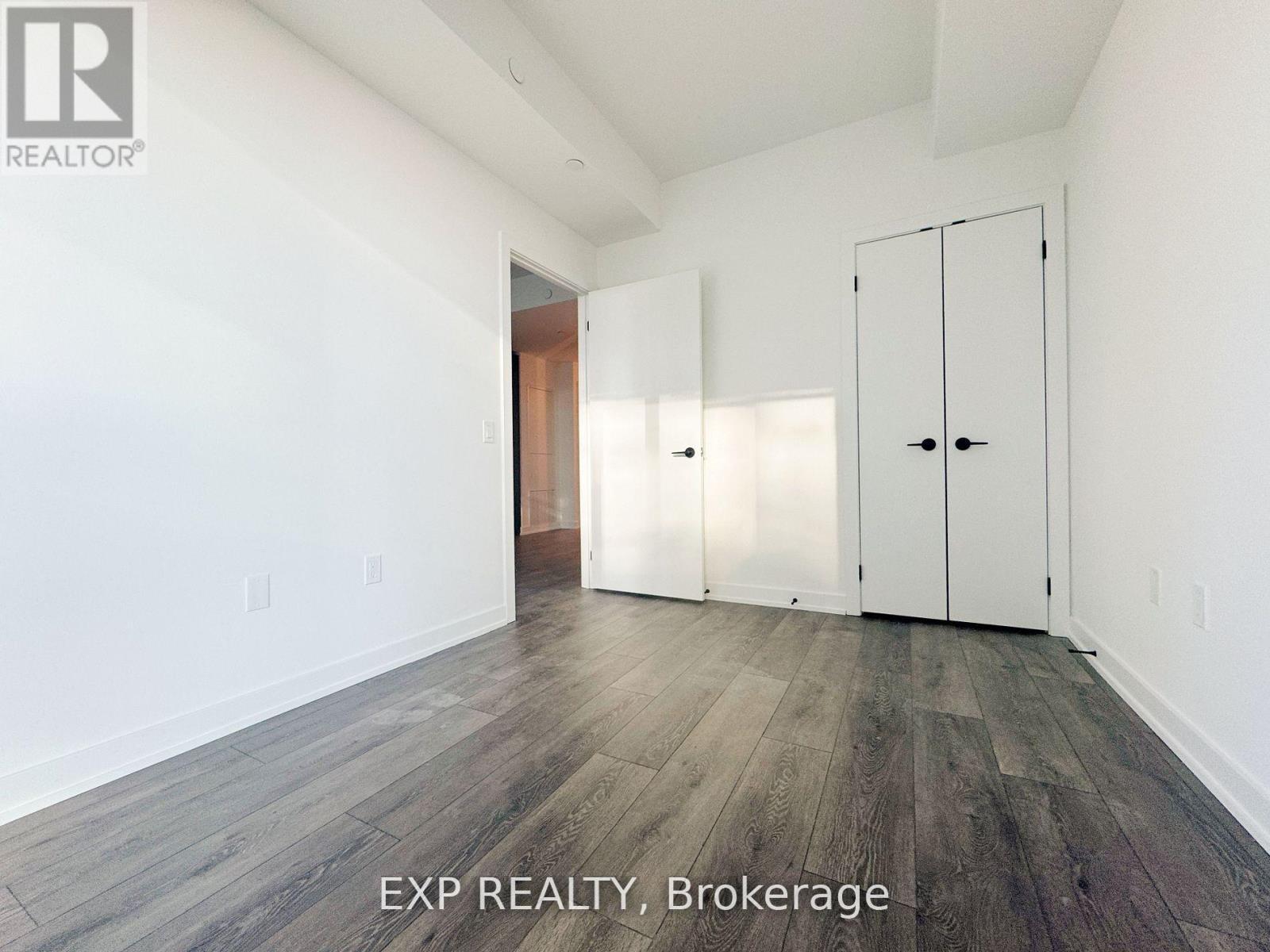 2001 - 117 Broadway Avenue, Toronto, ON - Indoor Photo Showing Other Room