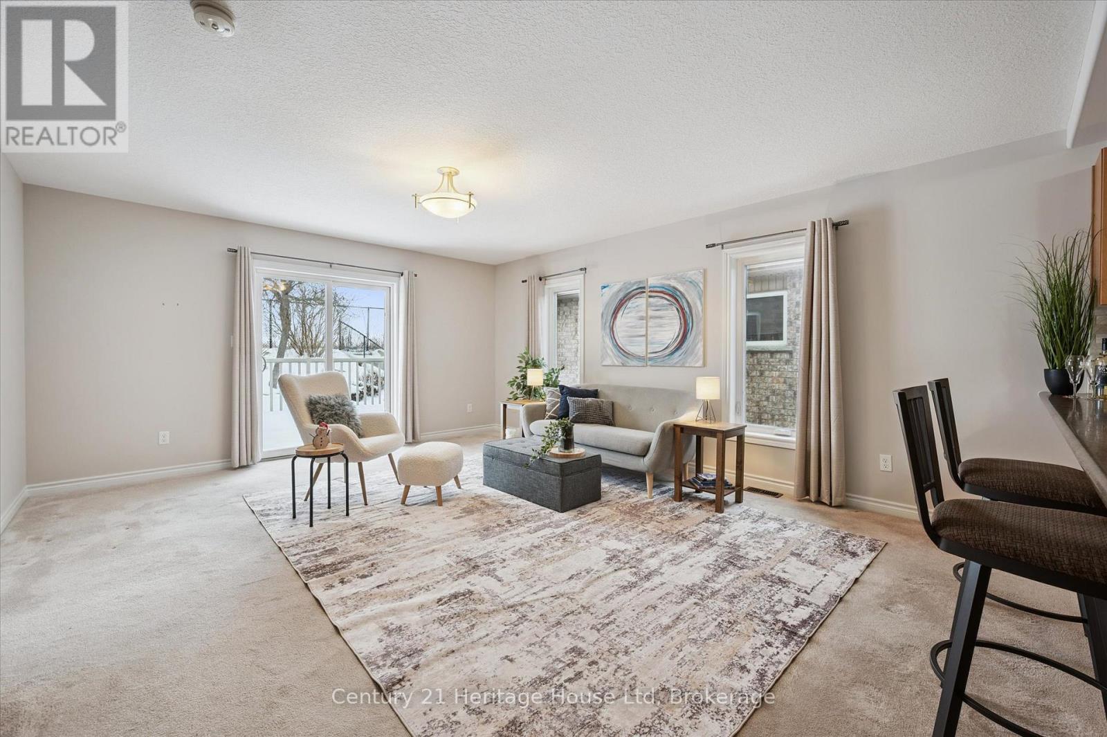65 Norton Drive, Guelph (Grange Road), ON - Indoor Photo Showing Living Room