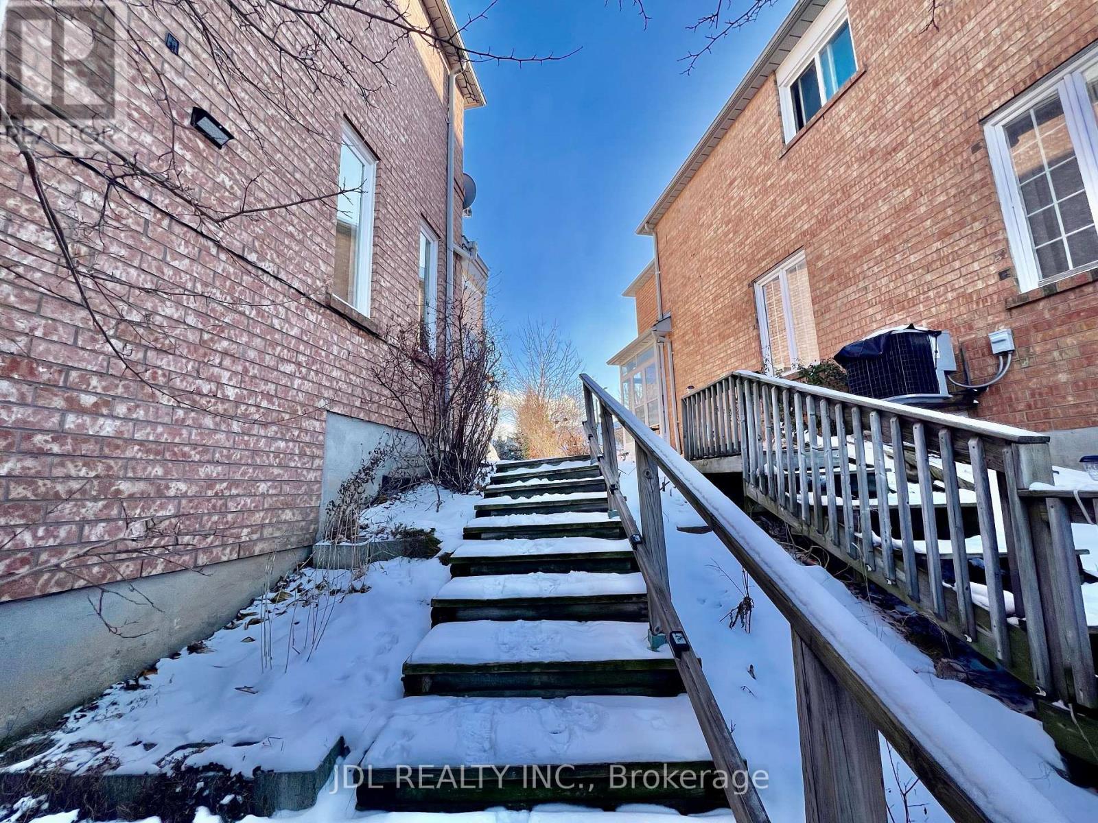 Walkout Basement Only - 72 Fortune Crescent, Richmond Hill, ON - Outdoor