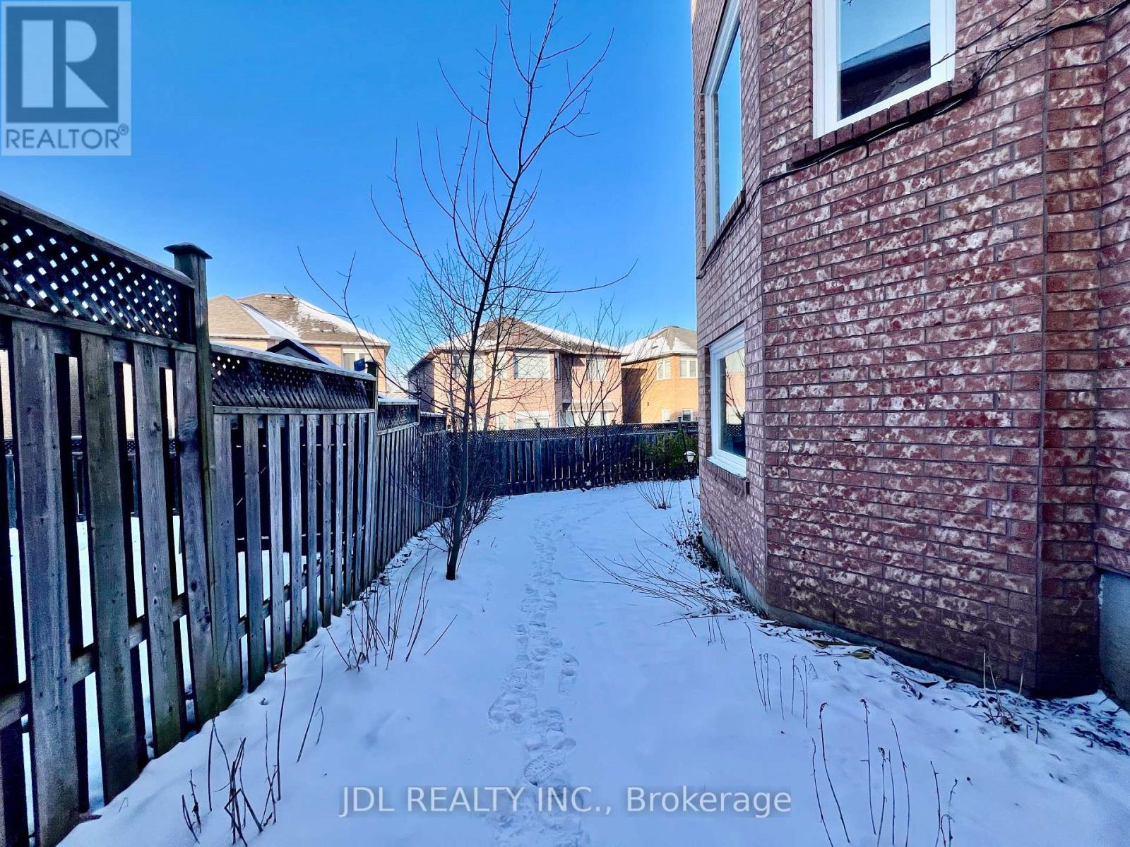 Walkout Basement Only - 72 Fortune Crescent, Richmond Hill, ON - Outdoor